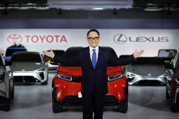 30 modela električnih vozila na baterije do 2030. - Akio Toyoda, predsjednik Toyote