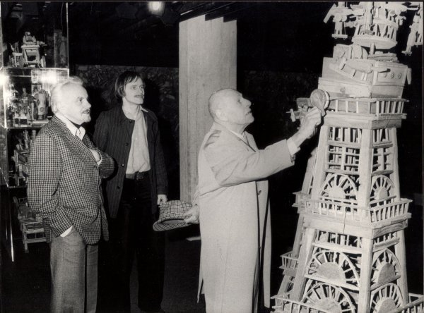 Kopač, Jean Dubuffet i Michel Thévoz na otvaranju Zbirke Art bruta u Lausanni 1975. godine