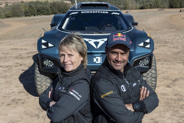 Jutta Kleinschmidt i Nasser Al-Attiyah potvrđeni kao vozačka postava momčadi ABT Cupra XE