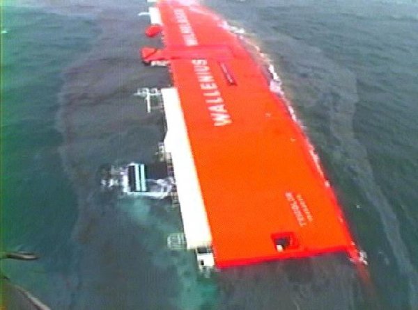 Teretni brod za prijevoz automobila Tricolora potonuo je 2002.
