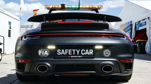 Porsche 911 Turbo S kao FIA WEC Safety Car vozila
