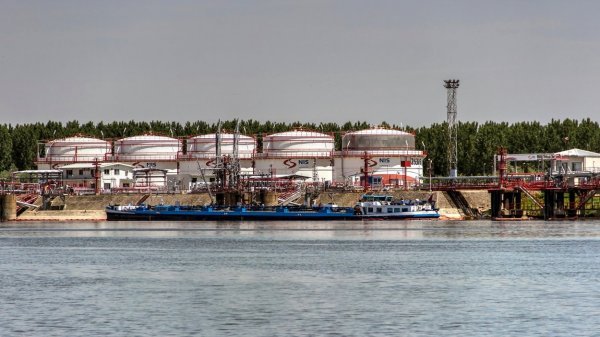 Nafta se teglenicama dovozi u Pančevo