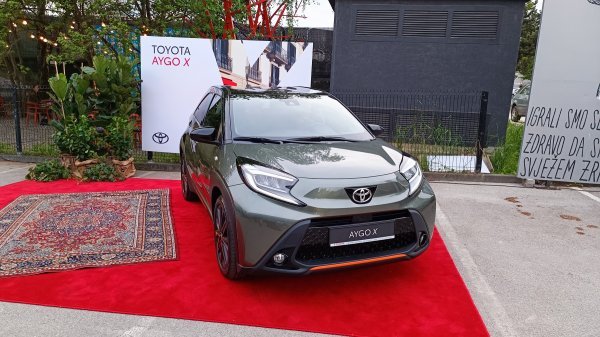 Toyota Aygo X je urbani crossover A-segmentua, dizajniran i proizveden u Europi kako bi zadovoljio zahtjeve urbanog i prigradskog života u Europi (hrvatska premijera)