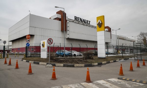 Renault Grupa prodaje Renault Rusiju i njegovih kontrolnih udjela u AvtoVAZ-u