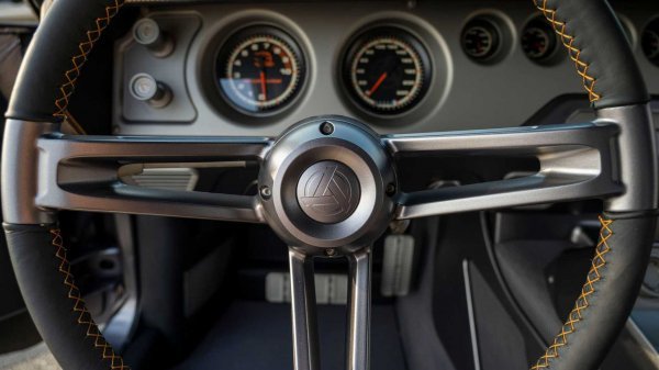 SpeedKore 1968 Dodge Charger Hellucination je unikatni primjerak automobila iz snova Ralpha Gillesa