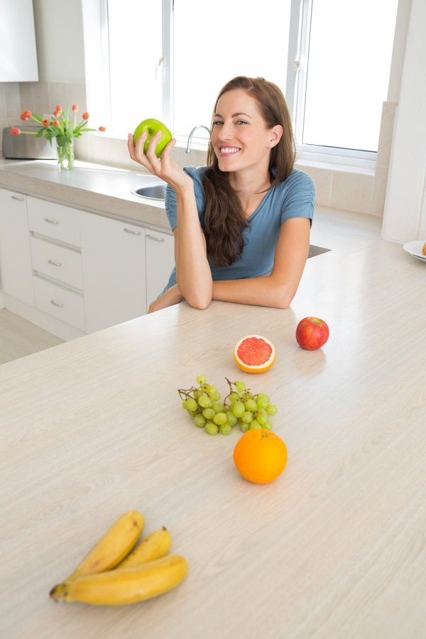 Nadohvat ruke držite zdrave namirnice - voće, povrće i orašaste plodove