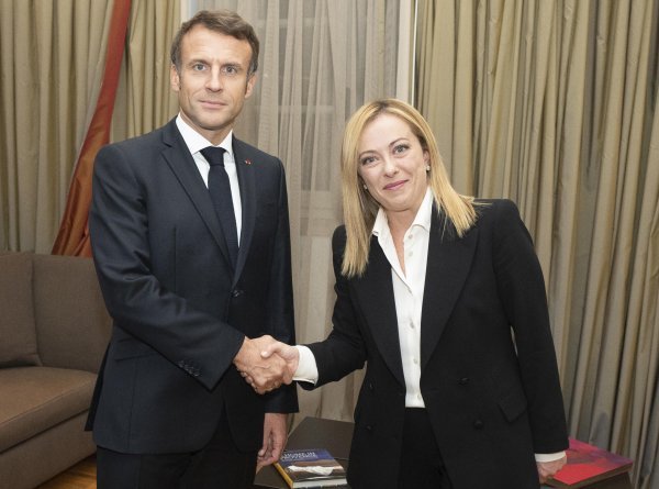 Emmanuel Macron i Giorgia Meloni
