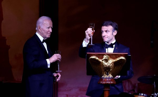 Joe Biden i Emmanuel Macron