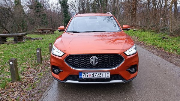 MG ZS XCLE 1.0 A/T Luxury