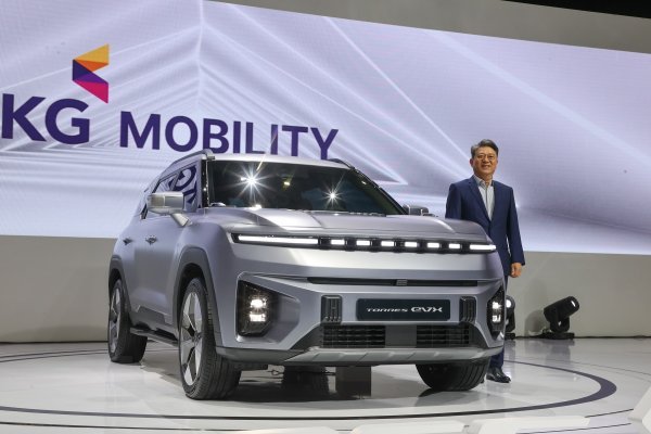 Električni SUV Torres EVX tvrtke KG Mobility predstavljen je na Sajmu mobilnosti u Seulu