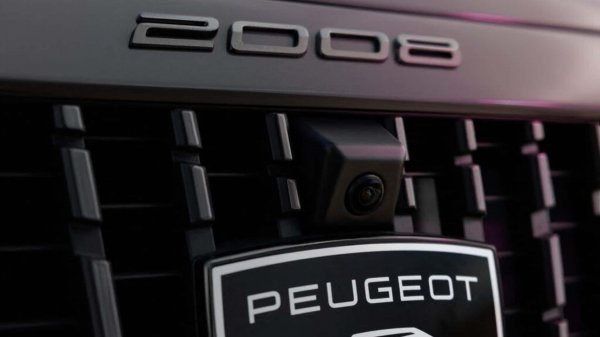 Peugeot E-2008