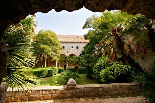 Benediktinski samostan na otoku Lokrumu pored Dubrovnika