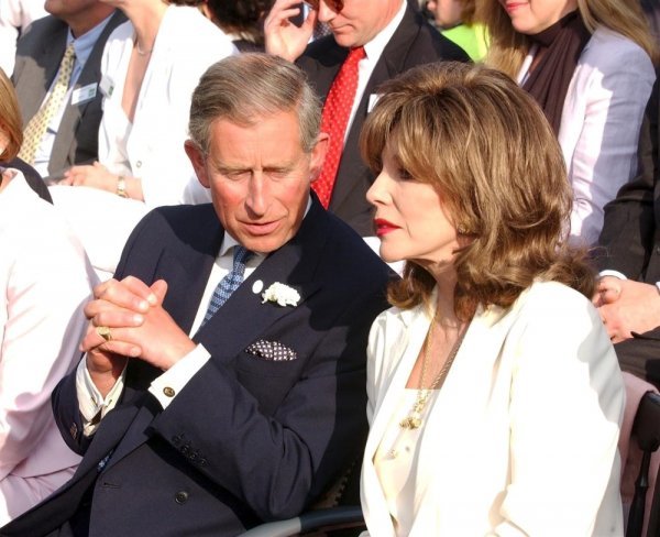Joan Collins i kralj Charles III.