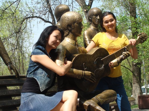 Izletište Kok Tobe u Kazahstanu, sa statuom Beatlesa Privatni arhiv
