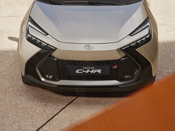 Toyota C-HR PHEV GR SPORT Premiere Edition