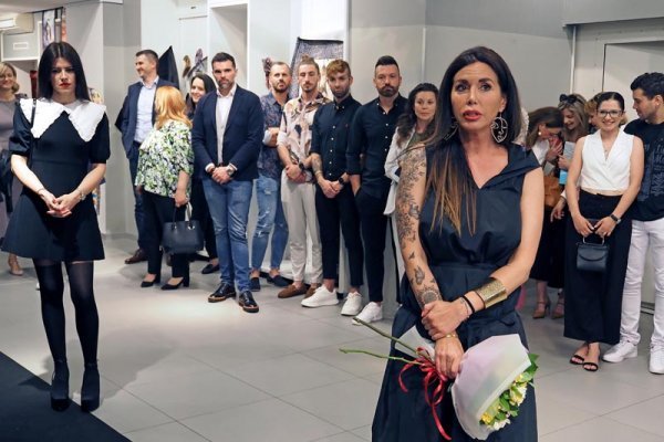 Iva Piglić na otvaranju izložbe Mi.Ona.Coco