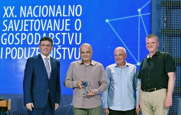 Predsjednik HGK Luka Burilović i braća Dalibor, Dražen i Goran Fofonjka Phoenix
