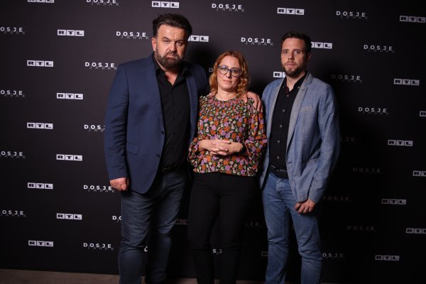 Autorski tim emisije 'Dosje Jarak' uz njega čine Marijana Čikić i Dario Todorović