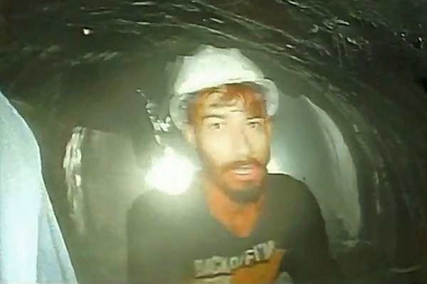 Radnik zarobljen u tunelu u Indiji