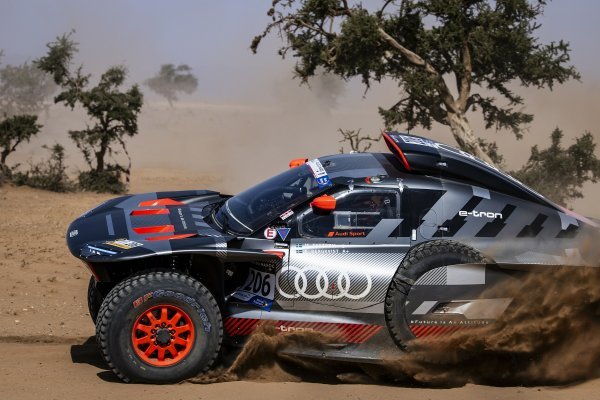Audi s dorađenim RS Q e-tronom spreman je za pobjedu na reliju Dakar 2024