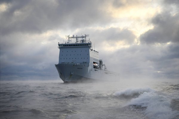 Britanski brod Mounts Bay sudjeluje u vojnoj vježbi na Baltiku