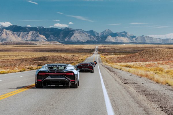 Sudionici US Grand Toura 2023. imali su zadovoljstvo voziti svoje hipersportske automobile Bugatti kroz spektakularne krajolike američkog Zapada