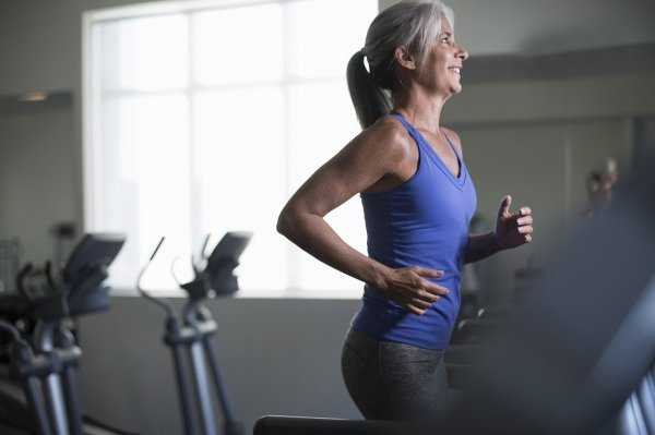 Za razliku od klasičnih kardiovaskularnih vježbi, izometričke vježbe privremeno smanjuju protok krvi do tog mišića