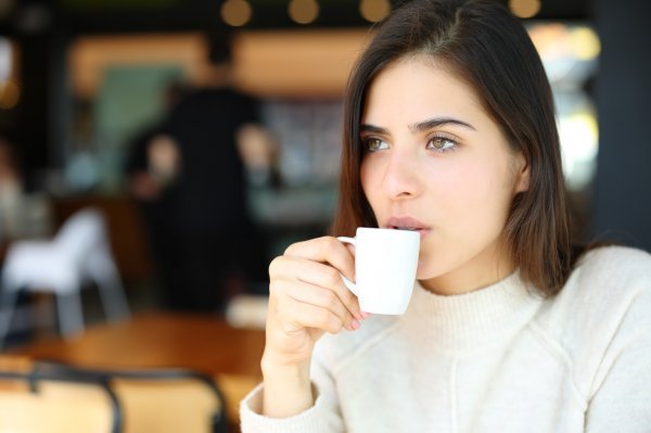 Uživanje u samoći i kavi može biti niksen