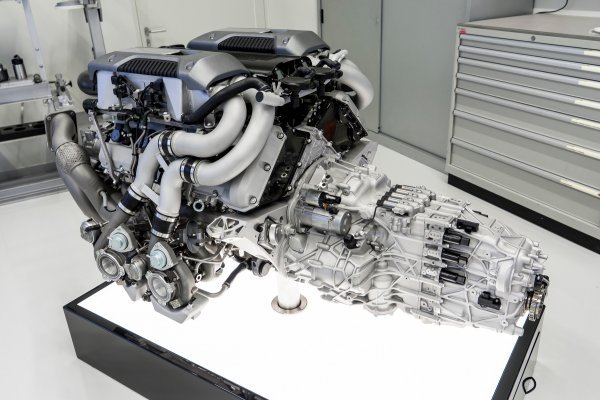 Bugatti W16 motor
