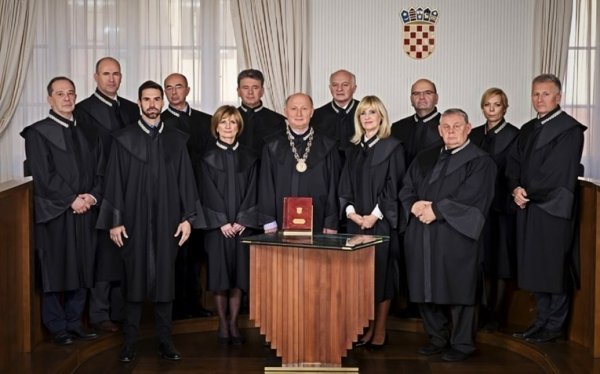 Suci Ustavnog suda