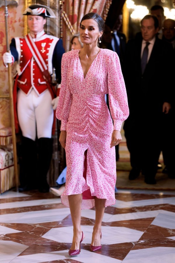 Kraljica Letizia u Lady Pepa haljini u travnju 2023.