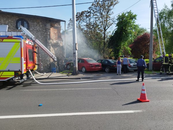 Požar na zagrebačkoj Sigečici: Zapalio se autootpad, posvuda smrad plastike