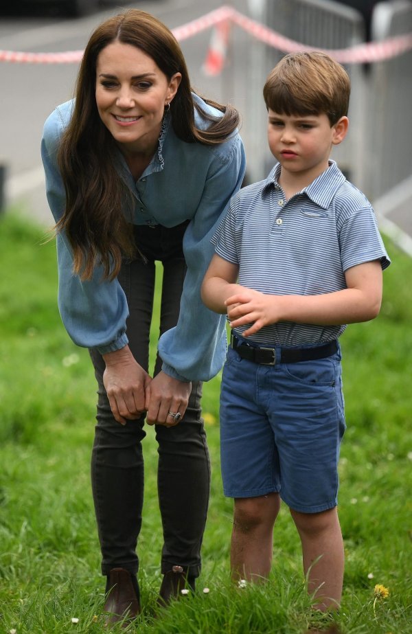 Zašto su Kate Middleton i princ William dulje nego inače čekali s objavom fotografije princa Louisa?
