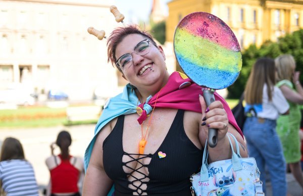 Zagreb Pride krenuo kroz središte grada
