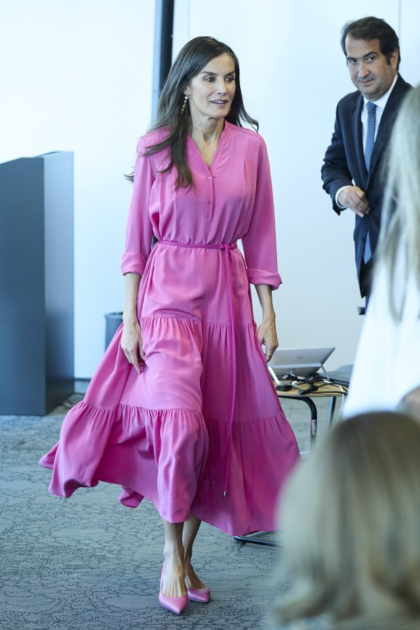 Kraljica Letizia ima savršenu haljinu: Idealna za dane kad ne znate što odjenuti