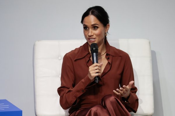 Stil bez greške: Meghan Markle s ovom haljinom nije mogla pogriješiti