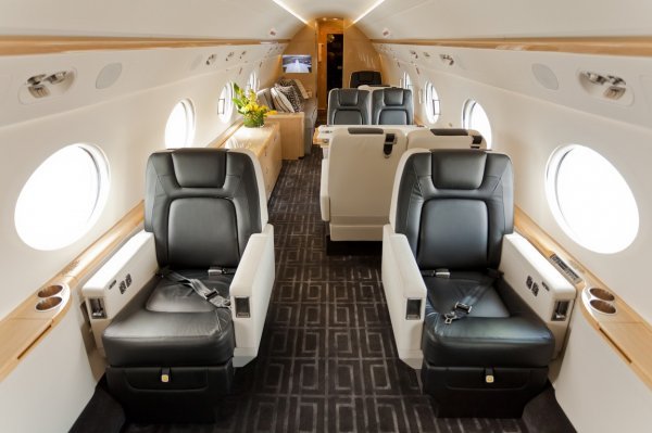 Ovako izgleda unutrašnjost aviona koji bogataši mogu unajmiti za dvostruki doček Nove godine  