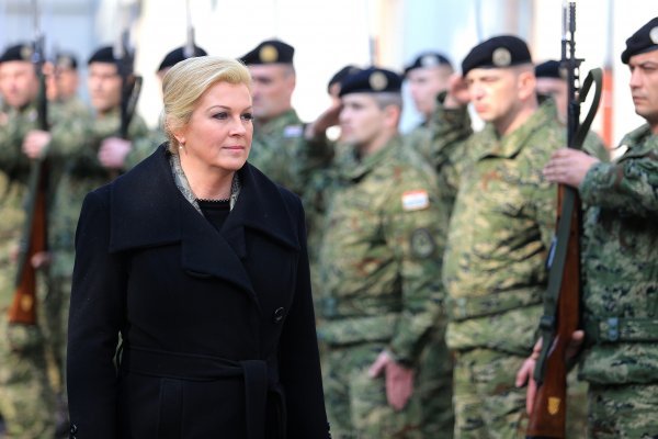 Priču o obaveznom vojnom roku pokrenula je tijekom kampanje za predsjedničke izbore tadašnja HDZ-ova kandidatkinja, a današnja predsjednica Kolinda Grabar-Kitarović