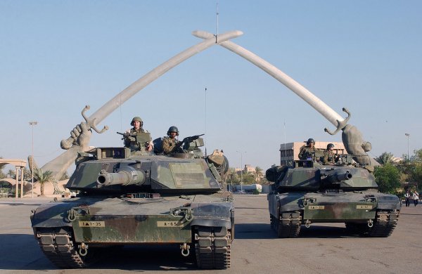 Američki tenkovi nakon ulaska u Bagdad