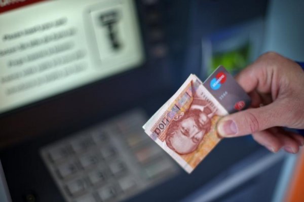 Dominantan je stav građana da bi se sve javne usluge u Hrvatskoj trebale plaćati karticama ili elektronski