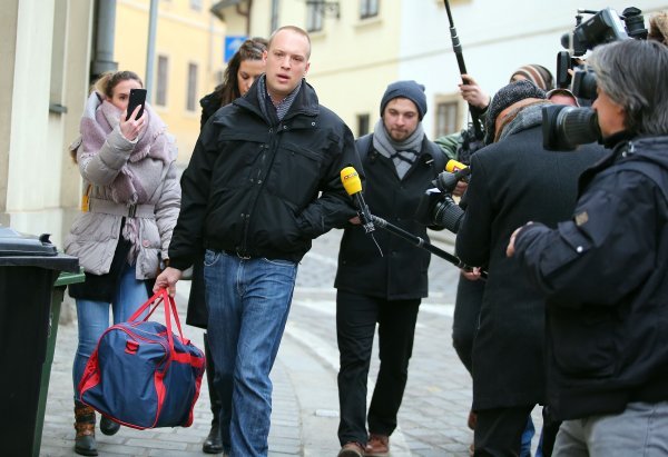 Tomislav Saucha s putnom torbom