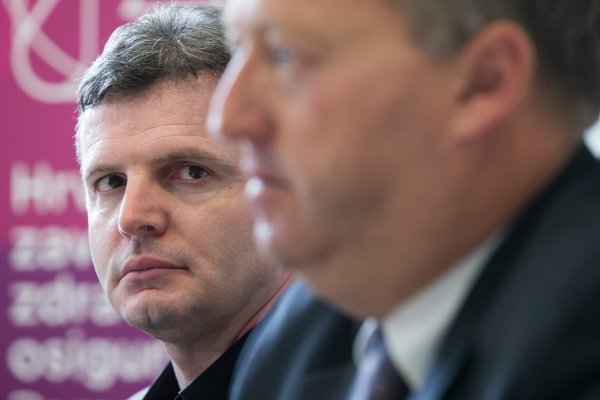Dario Nakić bio je na funkciji ministra zdravstva do 19. listopada 2016., na slici je i Fedor Dorčić koji je od 12. svibnja 2016. bio v.d. ravnatelja HZZO-a