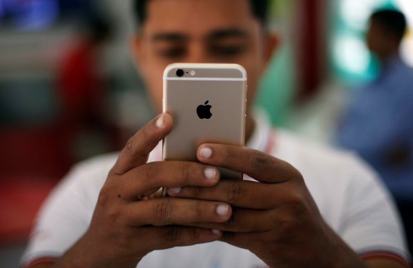 Apple je u proteklom tromjesečju prodao 50,76 milijuna iPhonea