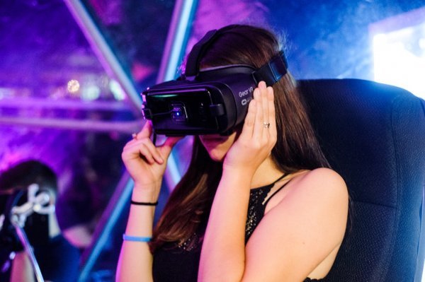 Posjetitelji su uživali u vrhunskim tehnološkim sadržajima poput Samsungovih naočala za VR