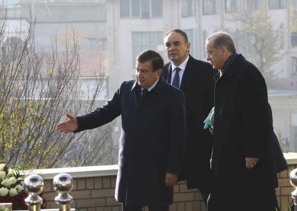 Erdoğan posjećuje grob prvog uzbekistanskog predsjednika Islama Karimova