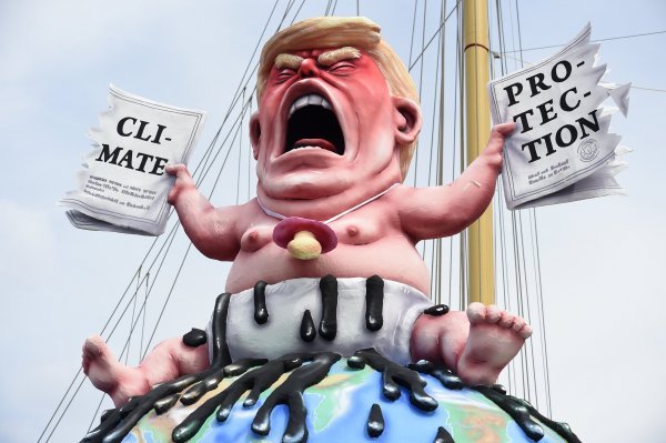 Greenpeaceova dobrodošlica Trumpu u Hamburg