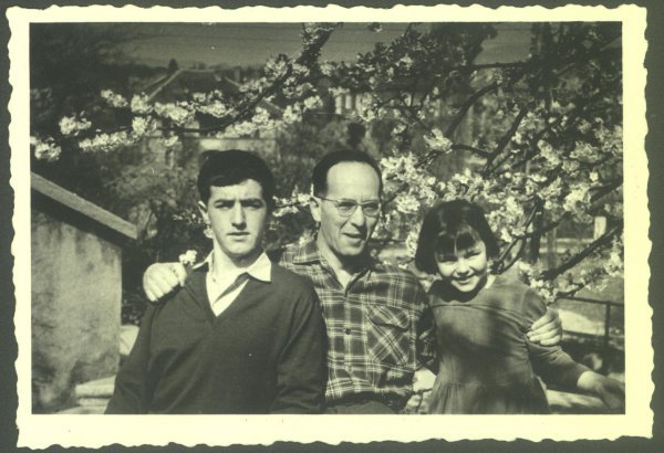 arhiva kandidata, Na slici: Ankica, Franjo i mali Miro