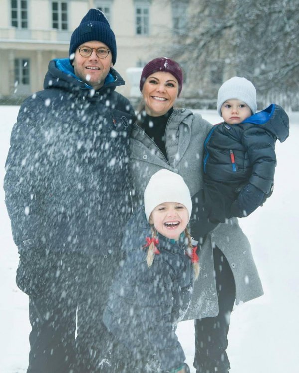 Božićna čestitka švedske kraljevske obitelji