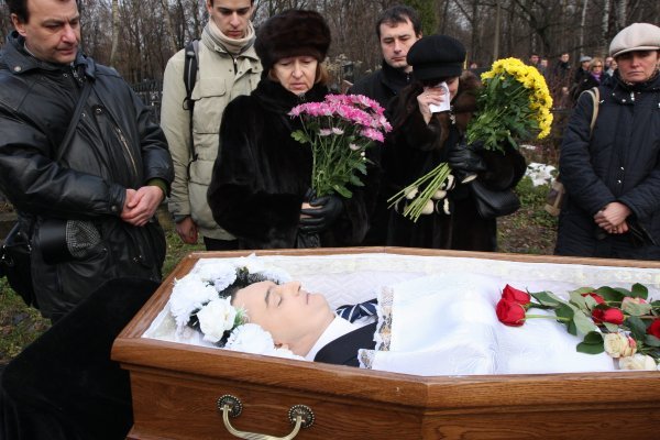 Sergej Magnicki je u pritvoru proveo gotovo godinu dana, a zbog zlostavljanja i nepružanja medicinske pomoći tamo je i preminuo