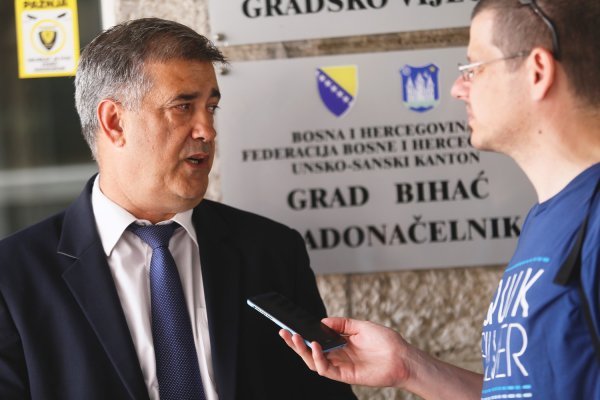 Sami ovo ne možemo riješiti, kaže gradonačelnik Bihaća Šuhret Fazlić